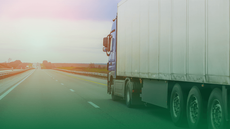 caminhão em trânsito.